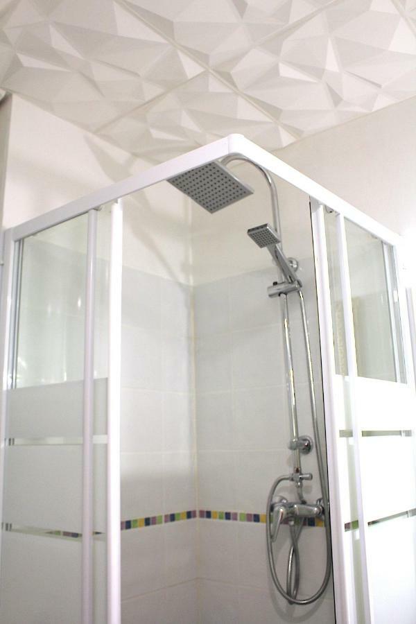 Beach - Kitchen - Wifi - Air Conditioning - Center - Tram Apartment *
